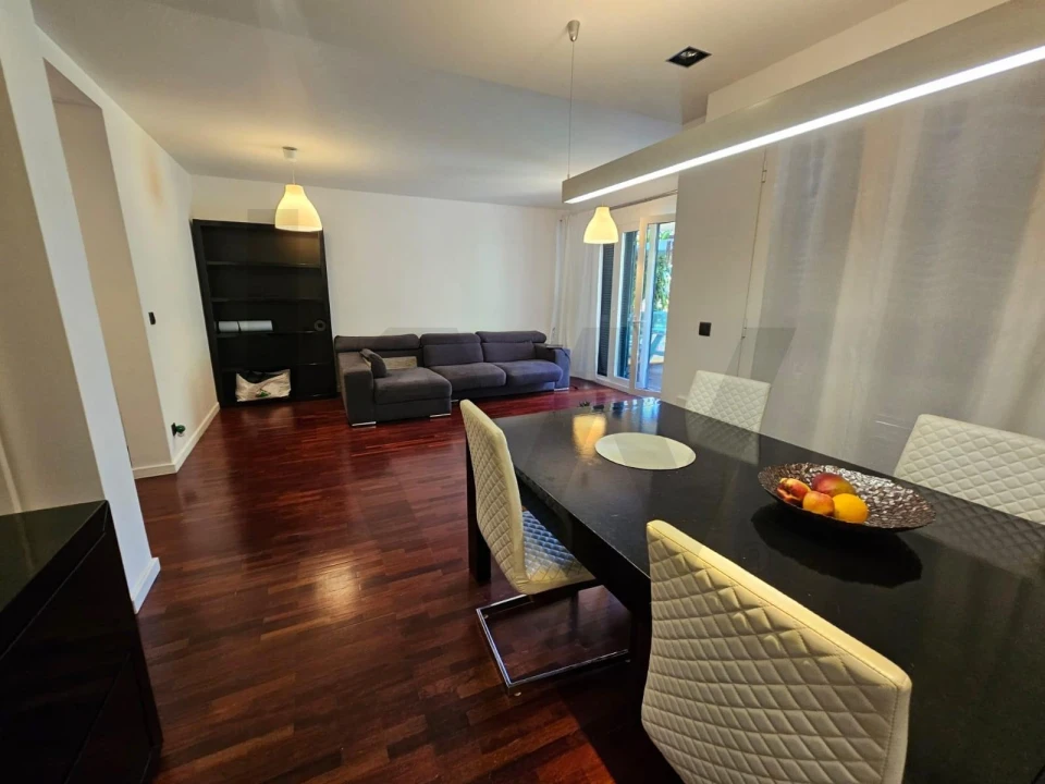Apartamento T2 para Arrendamento em São Martinho Foto 13