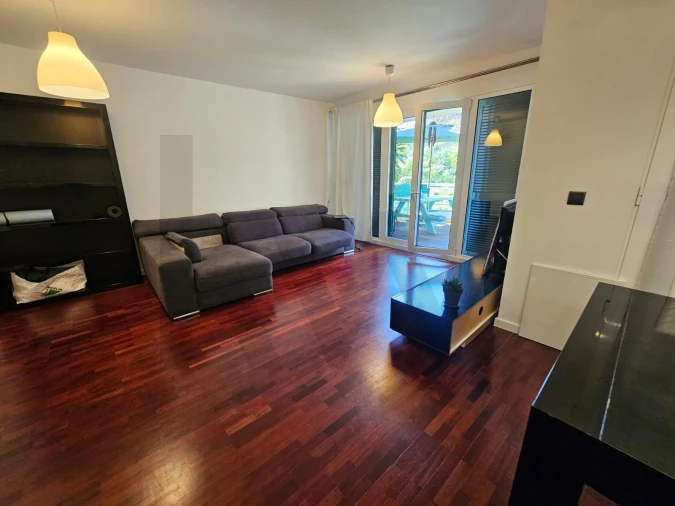 Apartamento T2 para Arrendamento em São Martinho Foto 14