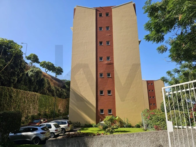 Apartamento T2 para Arrendamento em São Martinho Foto 3