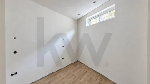 Apartamento T3 para Venda em Lordelo do Ouro e Massarelos