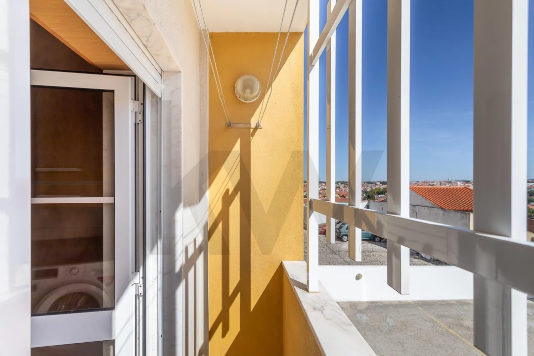 Apartamento T2 para Arrendamento em São Domingos de Rana Foto 20