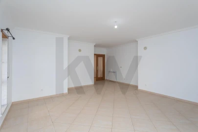 Apartamento T2 para Arrendamento em São Domingos de Rana