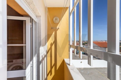 Apartamento T2 para Arrendamento em São Domingos de Rana