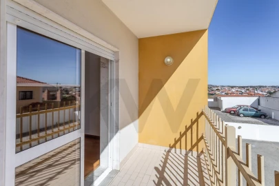 Apartamento T2 para Arrendamento em São Domingos de Rana