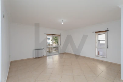 Apartamento T2 para Arrendamento em São Domingos de Rana