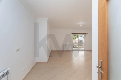 Apartamento T2 para Arrendamento em São Domingos de Rana