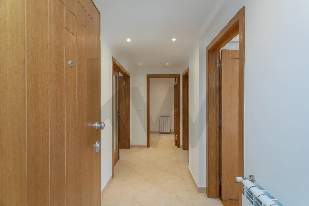 Apartamento T2 para Arrendamento em São Domingos de Rana Foto 1