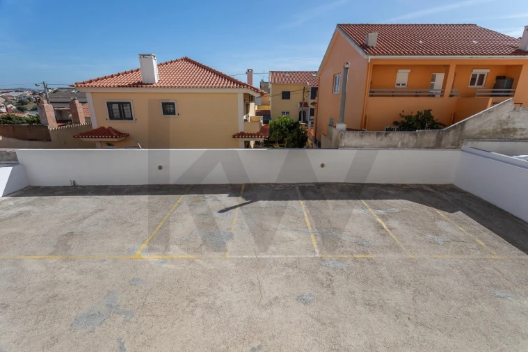 Apartamento T2 para Arrendamento em São Domingos de Rana Foto 29