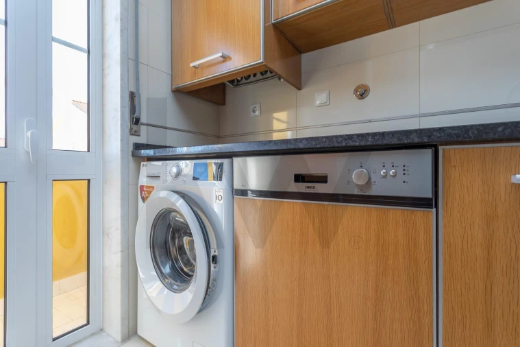 Apartamento T2 para Arrendamento em São Domingos de Rana Foto 15
