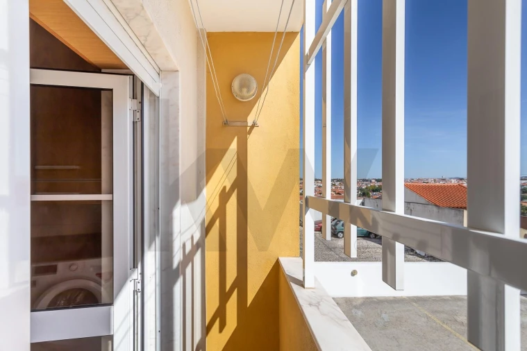Apartamento T2 para Arrendamento em São Domingos de Rana Foto 20
