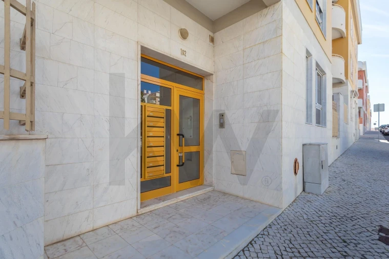 Apartamento T2 para Arrendamento em São Domingos de Rana Foto 39