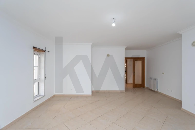 Apartamento T2 para Arrendamento em São Domingos de Rana Foto 6