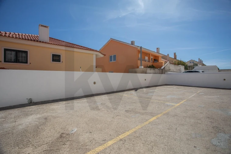 Apartamento T2 para Arrendamento em São Domingos de Rana Foto 43