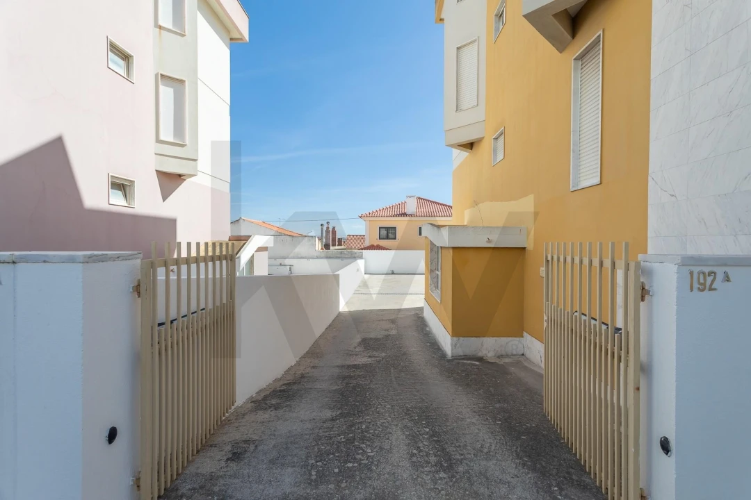 Apartamento T2 para Arrendamento em São Domingos de Rana Foto 42