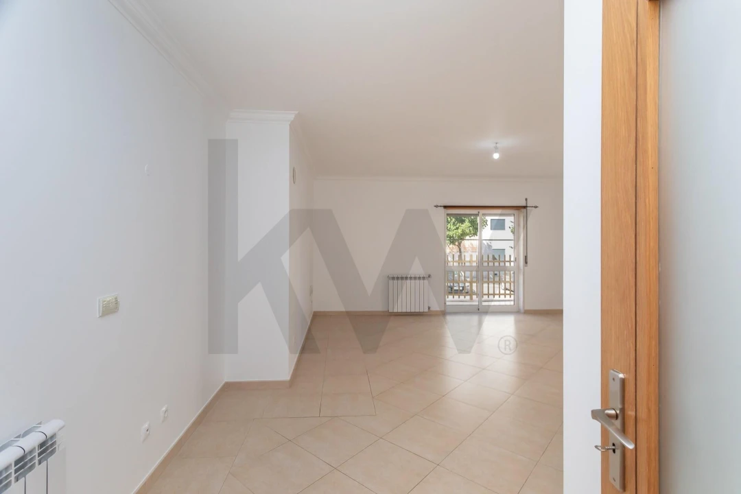 Apartamento T2 para Arrendamento em São Domingos de Rana Foto 3