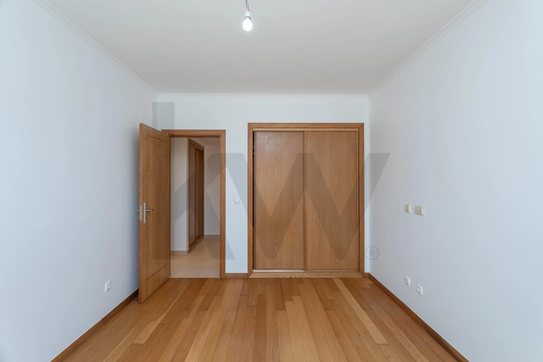 Apartamento T2 para Arrendamento em São Domingos de Rana Foto 34