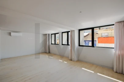Apartamento T2 para Arrendamento em Avenidas Novas