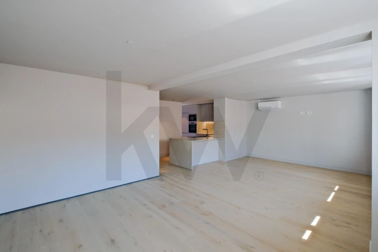 Apartamento T2 para Arrendamento em Avenidas Novas Foto 6