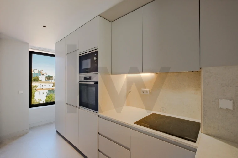 Apartamento T2 para Arrendamento em Avenidas Novas Foto 2
