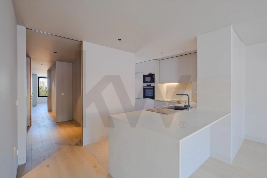Apartamento T2 para Arrendamento em Avenidas Novas Foto 3