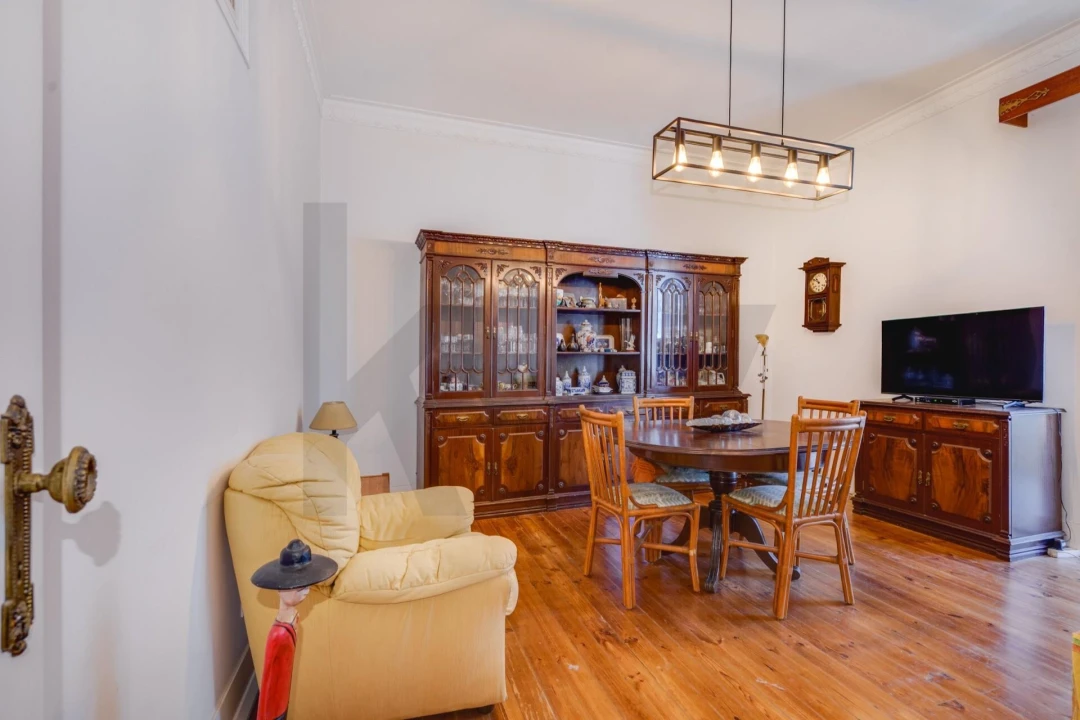 Apartamento T3 para Venda em Campo de Ourique Foto 2