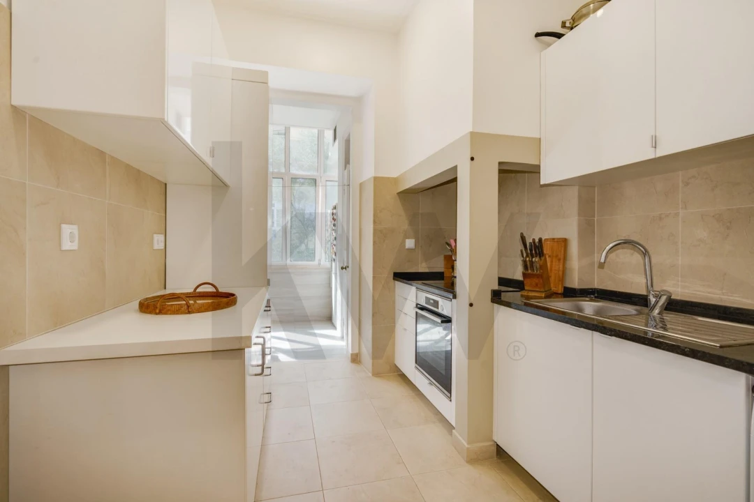 Apartamento T3 para Venda em Campo de Ourique Foto 5