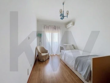 Apartamento T3 para Arrendamento em Marvila, Ribeira Santarém, São Salvador, São Nicolau