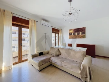 Apartamento T3 para Arrendamento em Marvila, Ribeira Santarém, São Salvador, São Nicolau