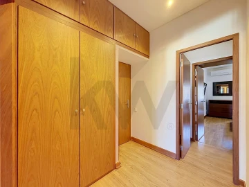 Apartamento T3 para Arrendamento em Marvila, Ribeira Santarém, São Salvador, São Nicolau