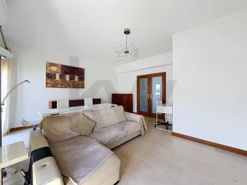 Apartamento T3 para Arrendamento em Marvila, Ribeira Santarém, São Salvador, São Nicolau