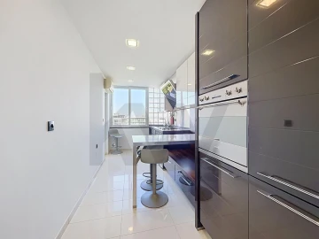 Apartamento T3 para Arrendamento em Marvila, Ribeira Santarém, São Salvador, São Nicolau