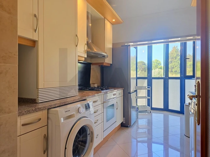 Apartamento T2 para Arrendamento em Santo António dos Cavaleiros e Frielas Foto 24