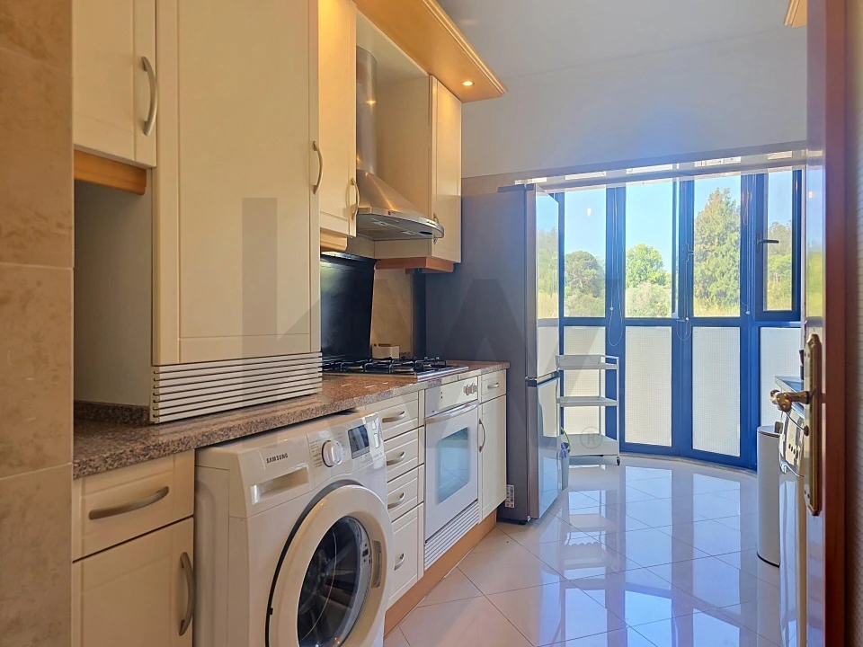 Apartamento T2 para Arrendamento em Santo António dos Cavaleiros e Frielas Foto 24