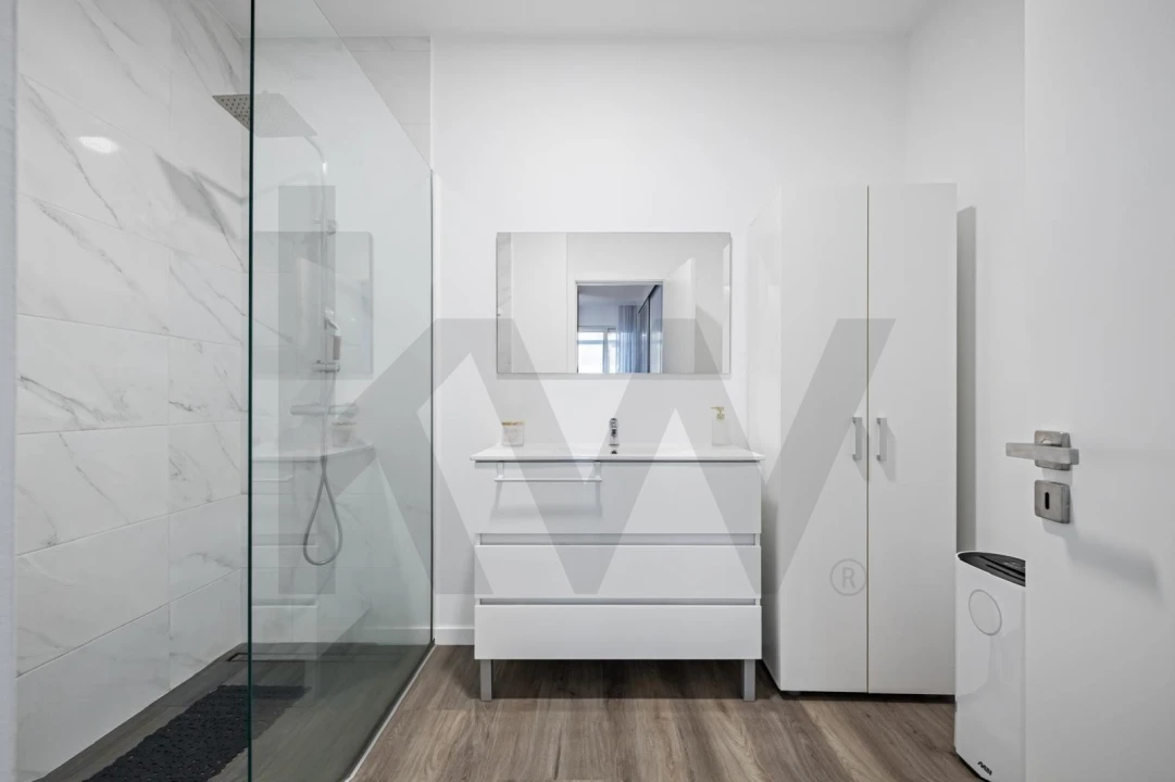 Apartamento T1 para Venda em Quinta Grande Foto 24