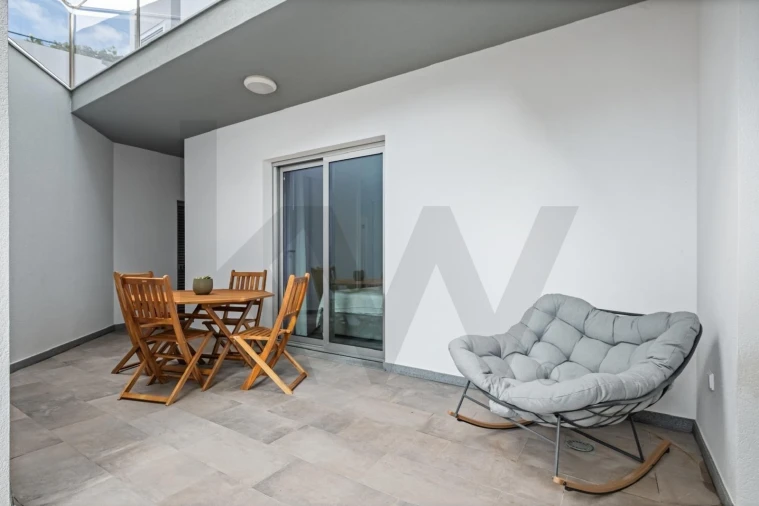 Apartamento T1 para Venda em Quinta Grande Foto 8