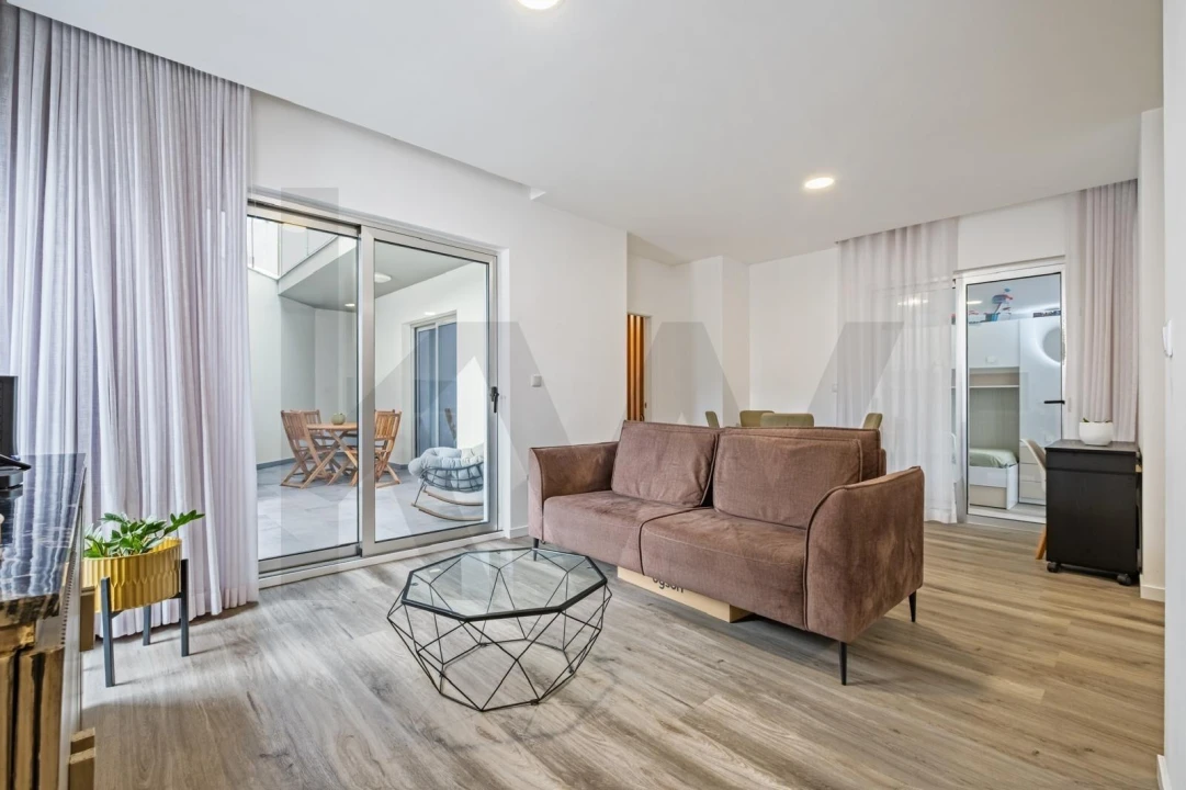 Apartamento T1 para Venda em Quinta Grande Foto 1