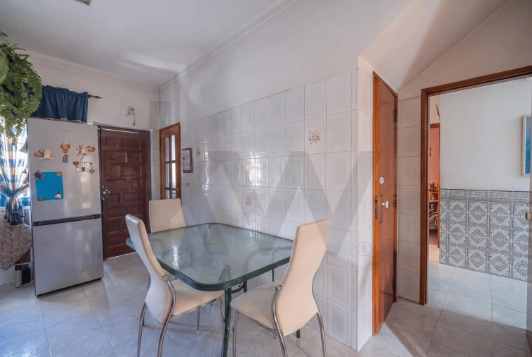 Moradia T5 para Venda em Quinta do Conde Foto 4