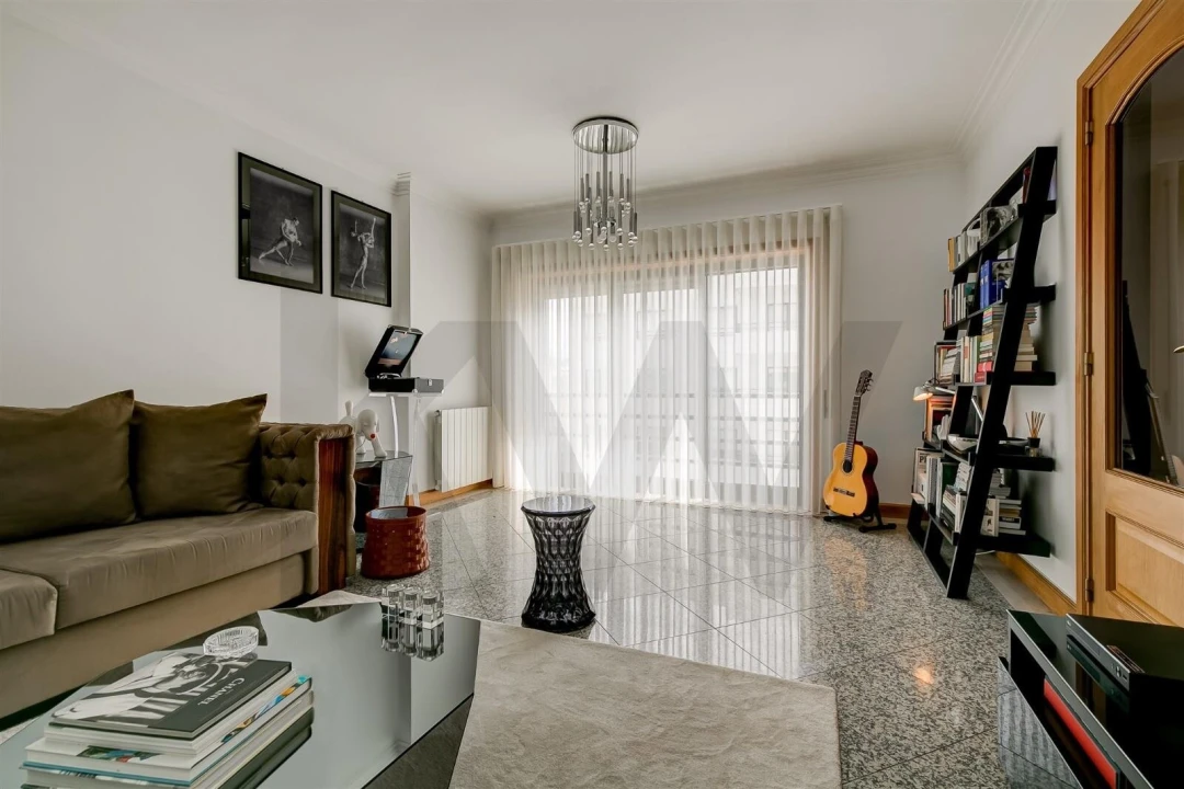 Apartamento T2 para Venda em Mafamude e Vilar do Paraíso Foto 2
