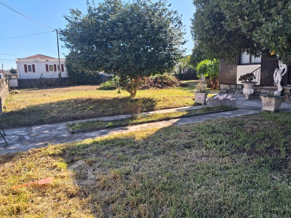 Moradia T6 para Venda em Arcozelo Foto 4