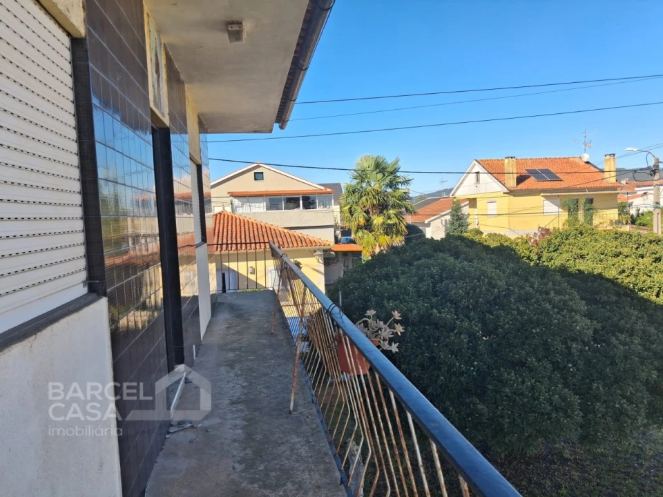 Moradia T6 para Venda em Arcozelo Foto 13