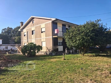 Moradia T6 para Venda em Arcozelo