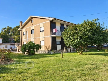 Moradia T6 para Venda em Arcozelo