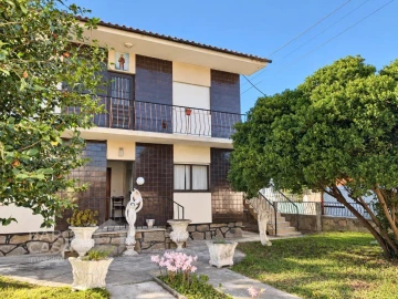 Moradia T6 para Venda em Arcozelo
