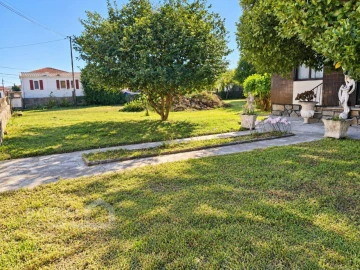 Moradia T6 para Venda em Arcozelo