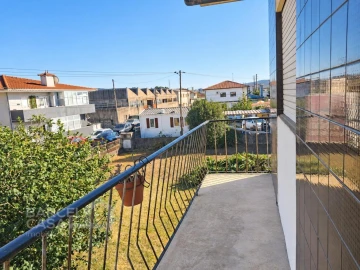 Moradia T6 para Venda em Arcozelo