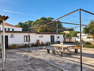 Moradia T6 para Venda em Arcozelo