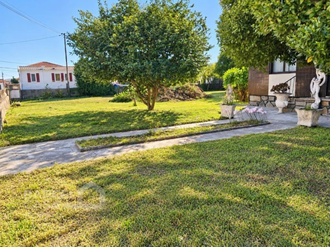 Moradia T6 para Venda em Arcozelo Foto 4