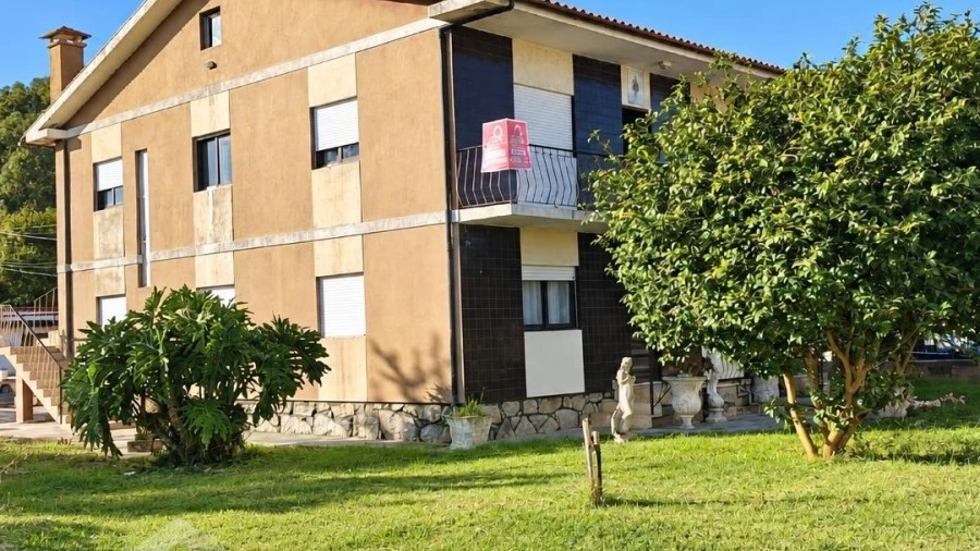 Moradia T6 para Venda em Arcozelo