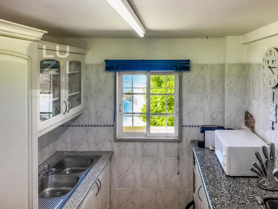 Apartamento T1 para Venda em Budens Foto 4