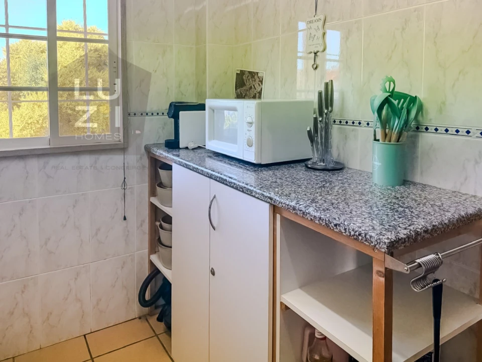 Apartamento T1 para Venda em Budens Foto 5